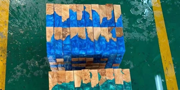 做水晶刀柄用什么膠水？粘必牢環氧樹脂ab膠為您提供技術支持！